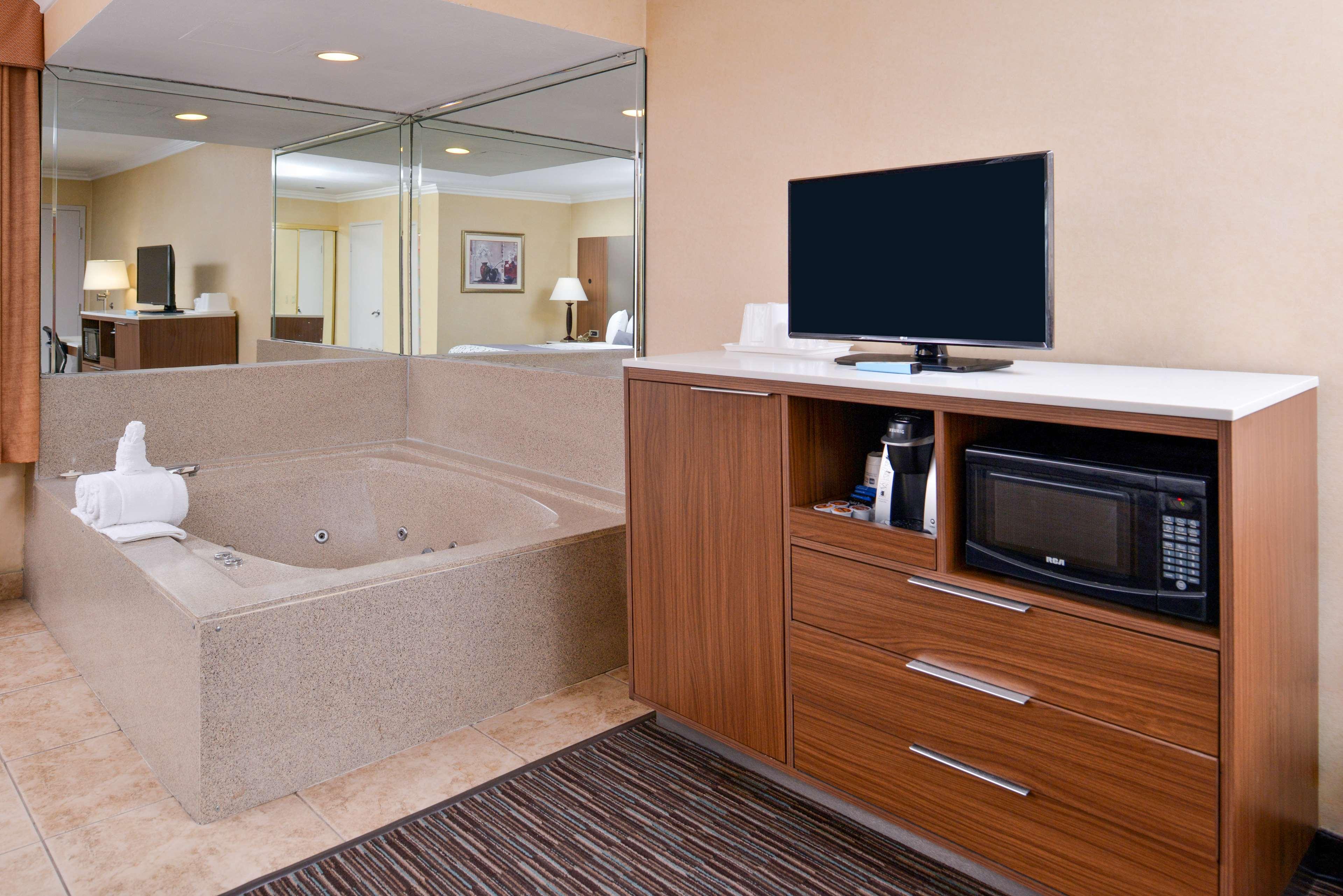 Best Western Airpark Hotel - Los Angeles Lax Airport إنغليووود، لوس أنجليس، كاليفورنيا المظهر الخارجي الصورة